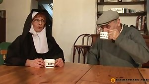 Papy Voyeur Old Nun Zoranal Double Penetration Nonne B - mommy